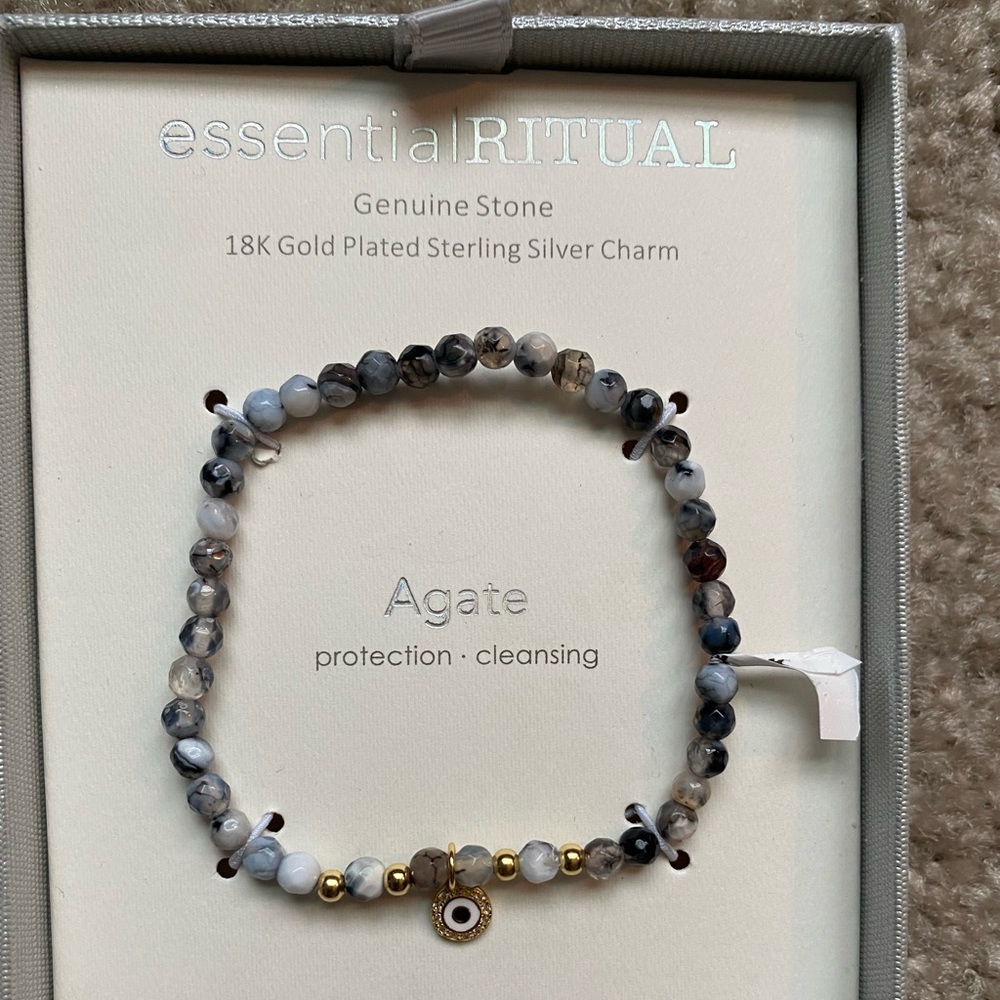 Essential rituals stretchy agate bracelet
